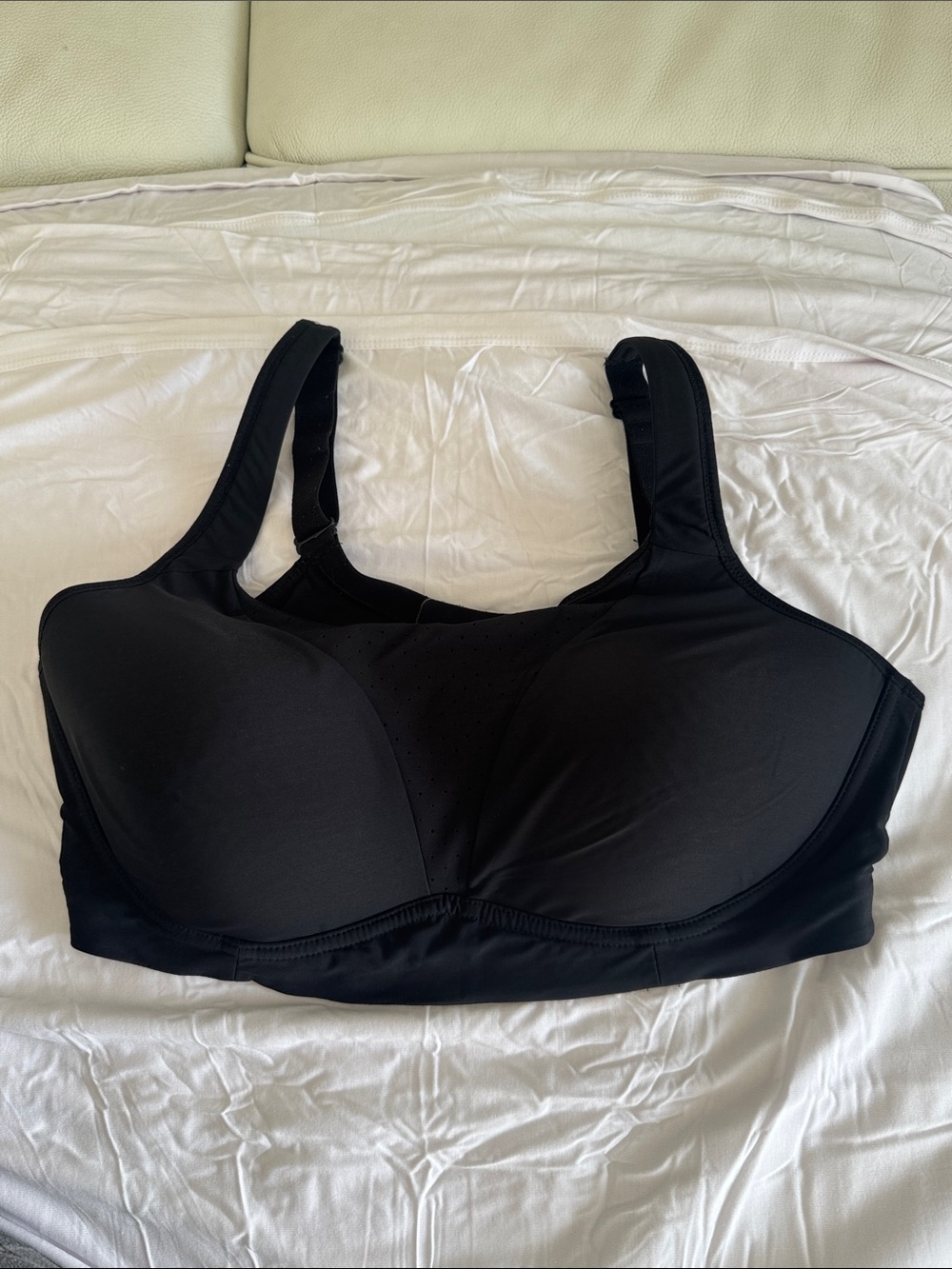 lululemon sports bra - black - size 40D